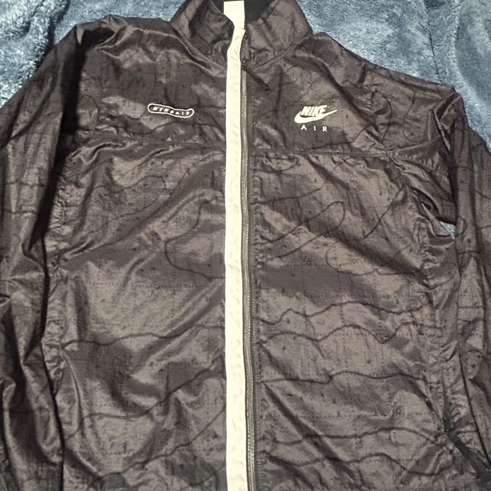 Nike Air Men's Black and Gray Windbreaker